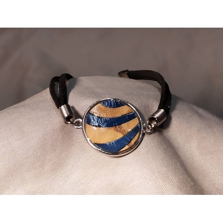 Bracelet marqueté avec cordon en cuir 01